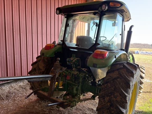 Image of John Deere 5090E equipment image 4