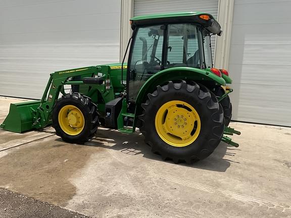 Image of John Deere 5090E equipment image 4