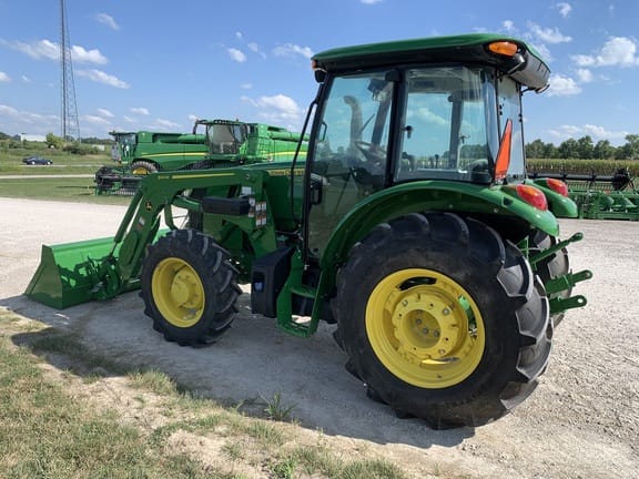 Main image John Deere 5090E