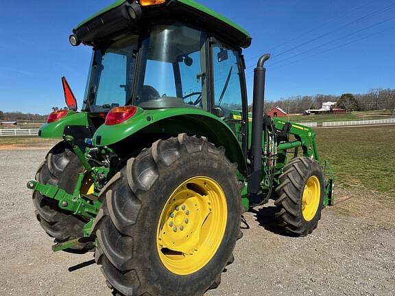 Image of John Deere 5090E equipment image 4