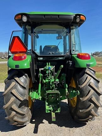 Image of John Deere 5090E equipment image 3