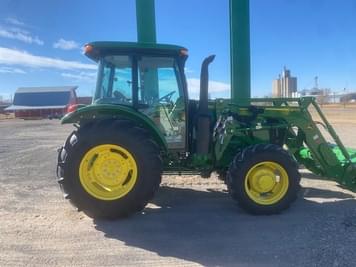 Main image John Deere 5090E
