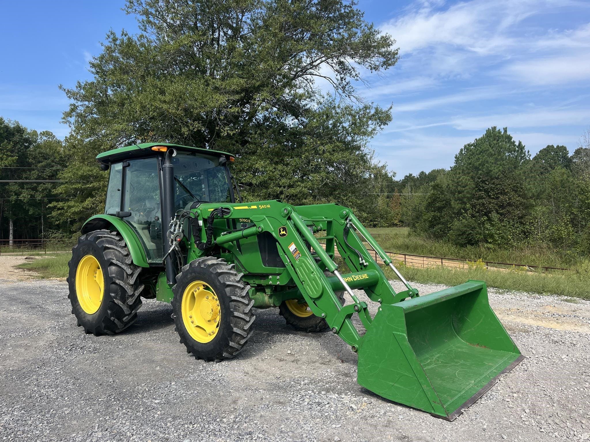 Main image John Deere 5090E
