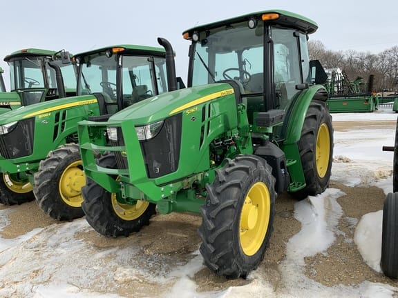 Main image John Deere 5090E