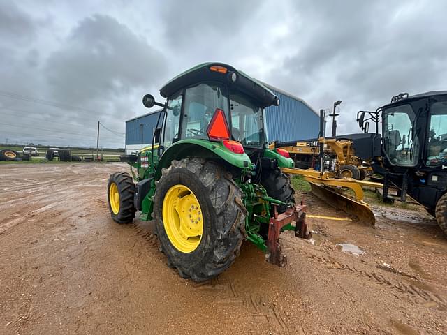 Image of John Deere 5090E equipment image 3