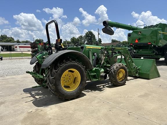 Image of John Deere 5090EL equipment image 4