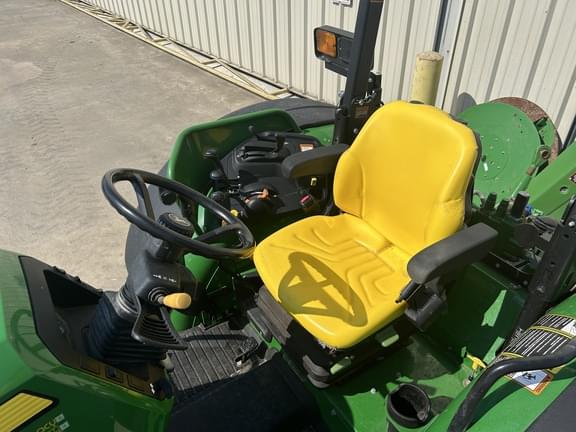 Image of John Deere 5090EL equipment image 4