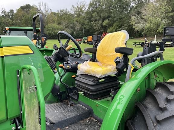 Image of John Deere 5090EL equipment image 1