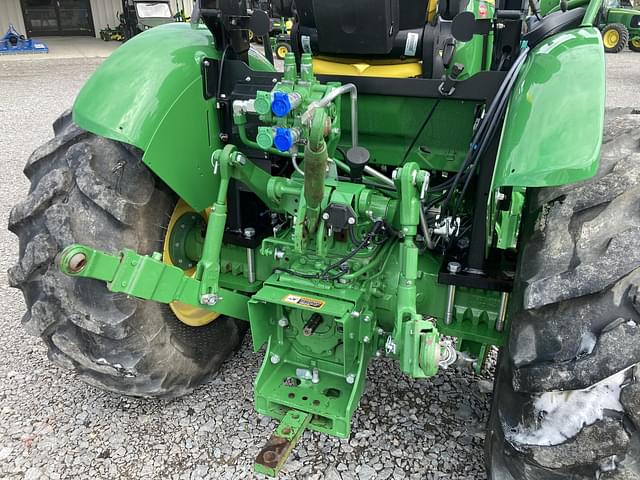 Image of John Deere 5090EL equipment image 4