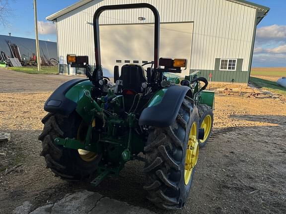 Image of John Deere 5090EL equipment image 4