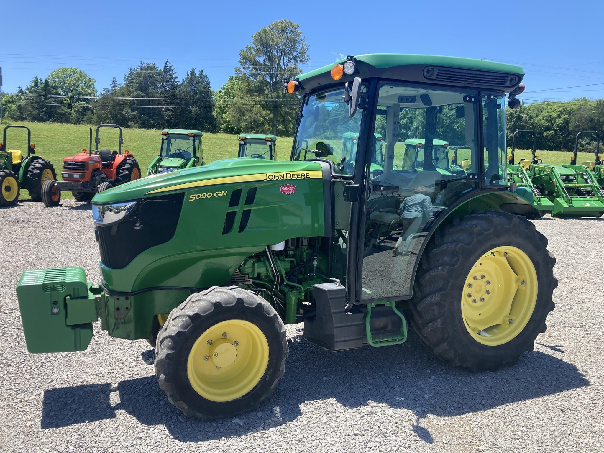 2021 John Deere 5090GN Equipment Image0