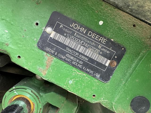 Image of John Deere 5090M equipment image 3