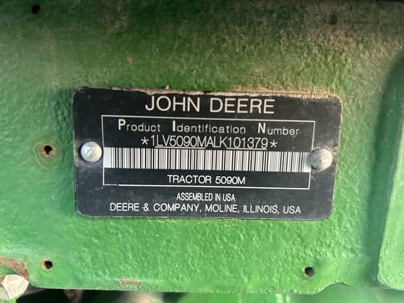 Image of John Deere 5090M equipment image 2
