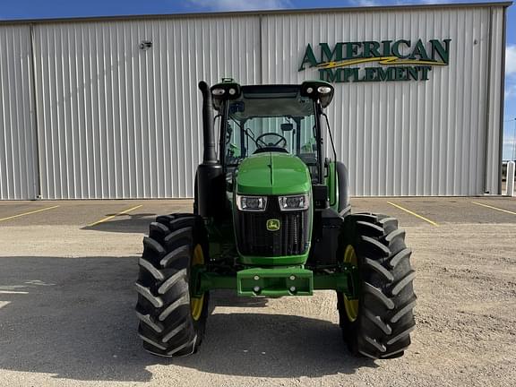 Image of John Deere 5090M equipment image 2