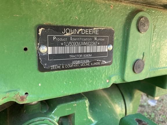 Image of John Deere 5090M equipment image 4