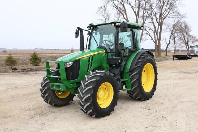 Image of John Deere 5090M equipment image 1