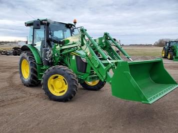 Main image John Deere 5090R