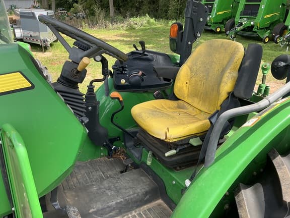 Image of John Deere 5100E equipment image 1