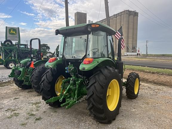 Image of John Deere 5100E equipment image 3