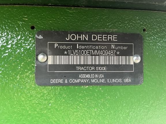 Image of John Deere 5100E equipment image 2