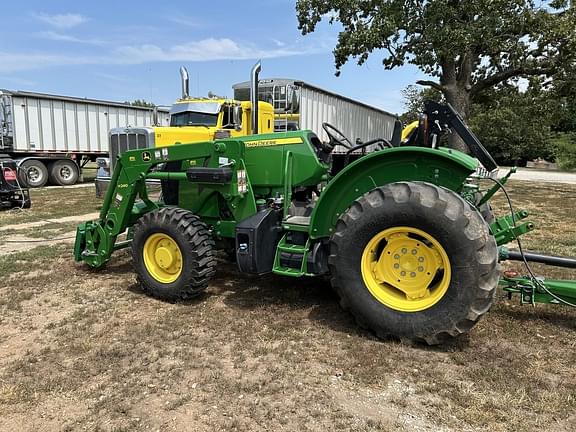 Image of John Deere 5100E equipment image 2