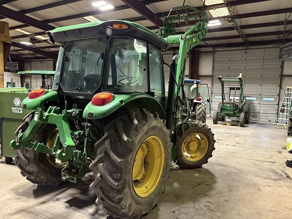 Image of John Deere 5100E equipment image 3