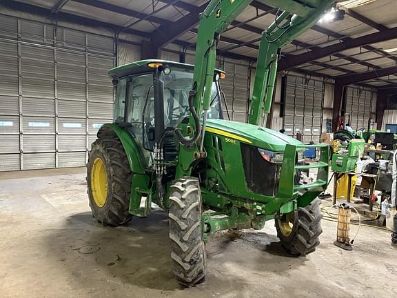 Image of John Deere 5100E equipment image 2