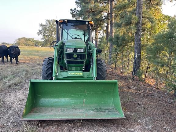 Image of John Deere 5100E equipment image 3