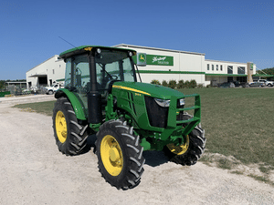 2021 John Deere 5100E Image