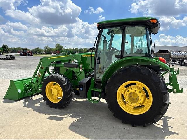 Image of John Deere 5100E equipment image 4