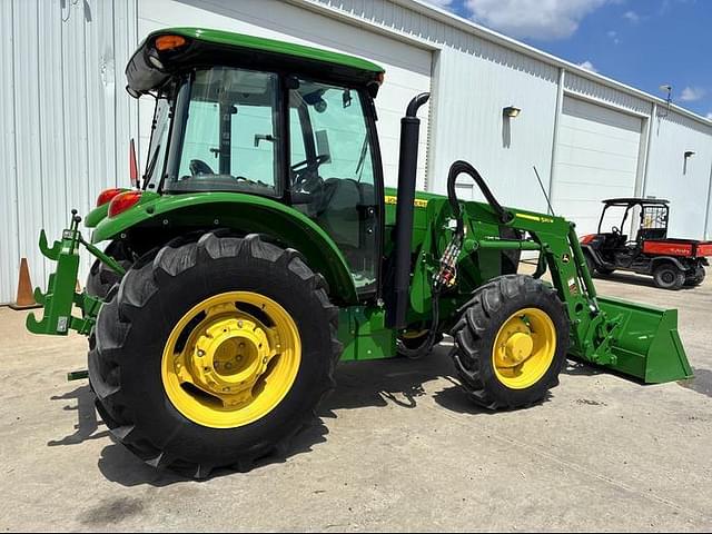 Image of John Deere 5100E equipment image 3