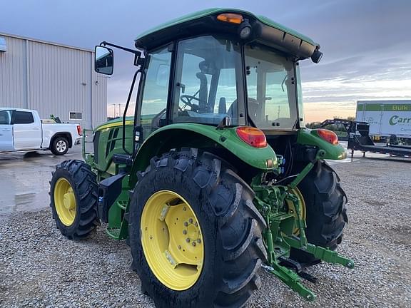 Image of John Deere 5100E equipment image 3