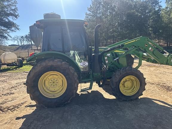 Image of John Deere 5100E equipment image 4