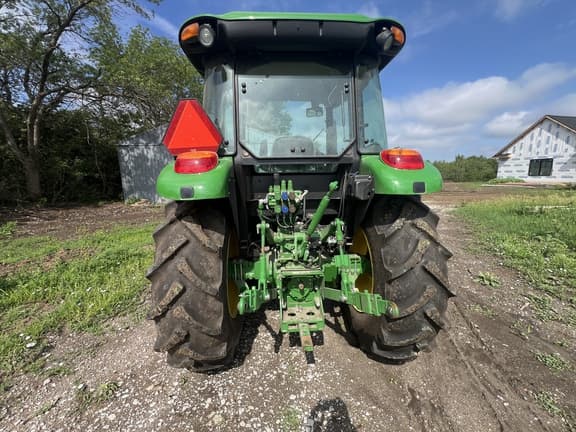 Image of John Deere 5100E equipment image 3