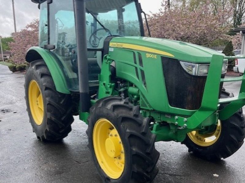 2019 John Deere 5100E Equipment Image0