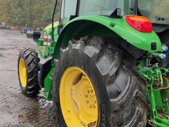 Image of John Deere 5100E equipment image 2