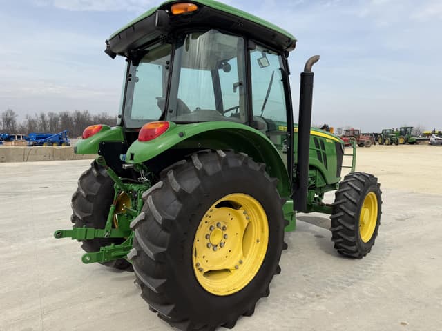 Image of John Deere 5100E equipment image 2