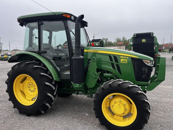 Image of John Deere 5100E equipment image 2