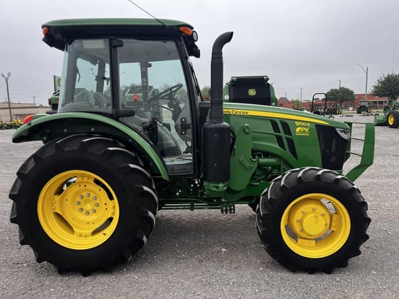 Image of John Deere 5100E equipment image 3