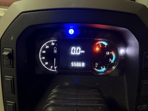 Image of John Deere 5100E equipment image 4