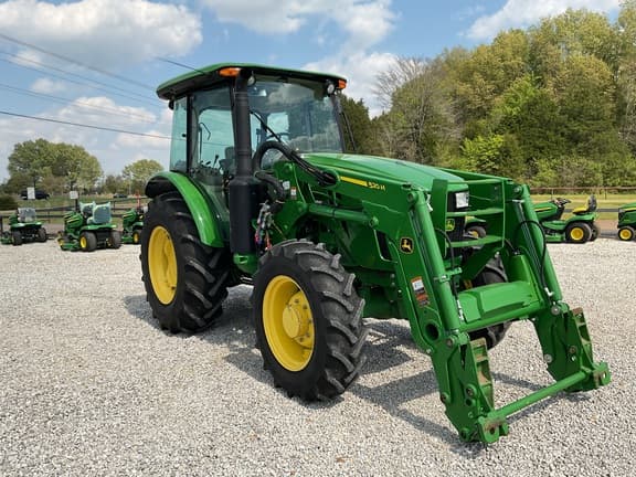 Image of John Deere 5100E equipment image 3