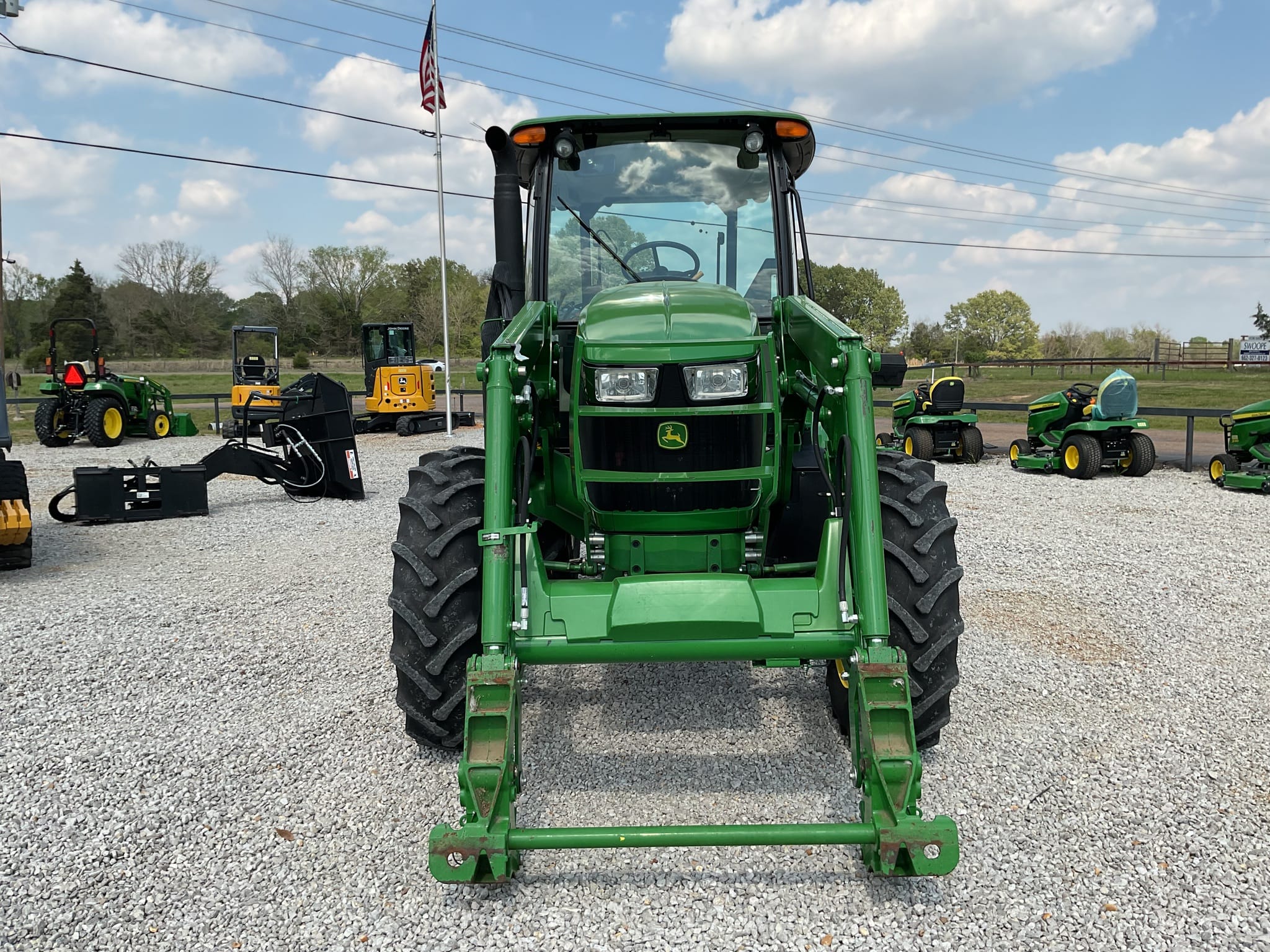 2021 John Deere 5100E Image