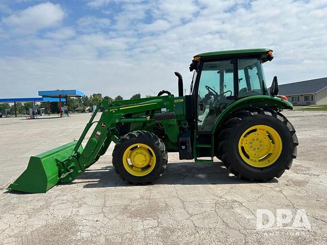 Image of John Deere 5100E equipment image 3