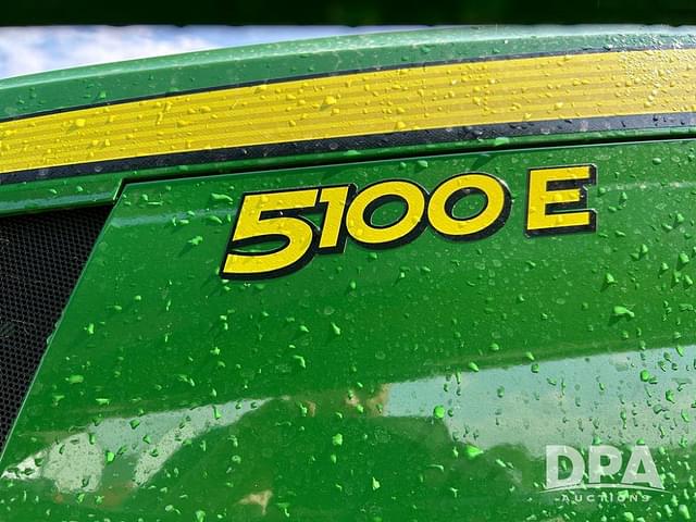 Image of John Deere 5100E equipment image 2