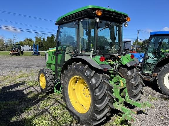 Image of John Deere 5100GN equipment image 2