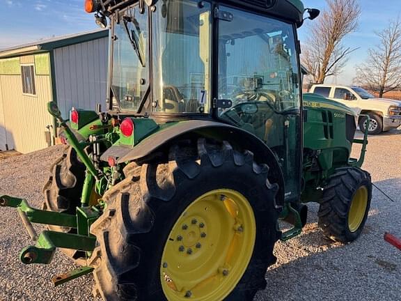 Image of John Deere 5100GN equipment image 3