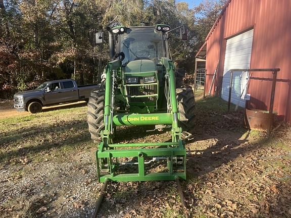 Image of John Deere 5100M equipment image 2