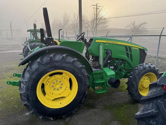 Image of John Deere 5100ML equipment image 4