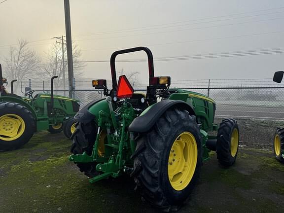 Image of John Deere 5100ML equipment image 3