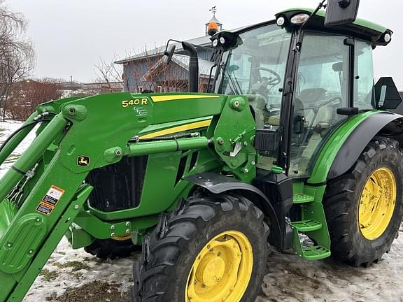 Image of John Deere 5100R equipment image 2